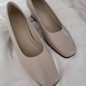 Bass Alabaster Leather Pumps